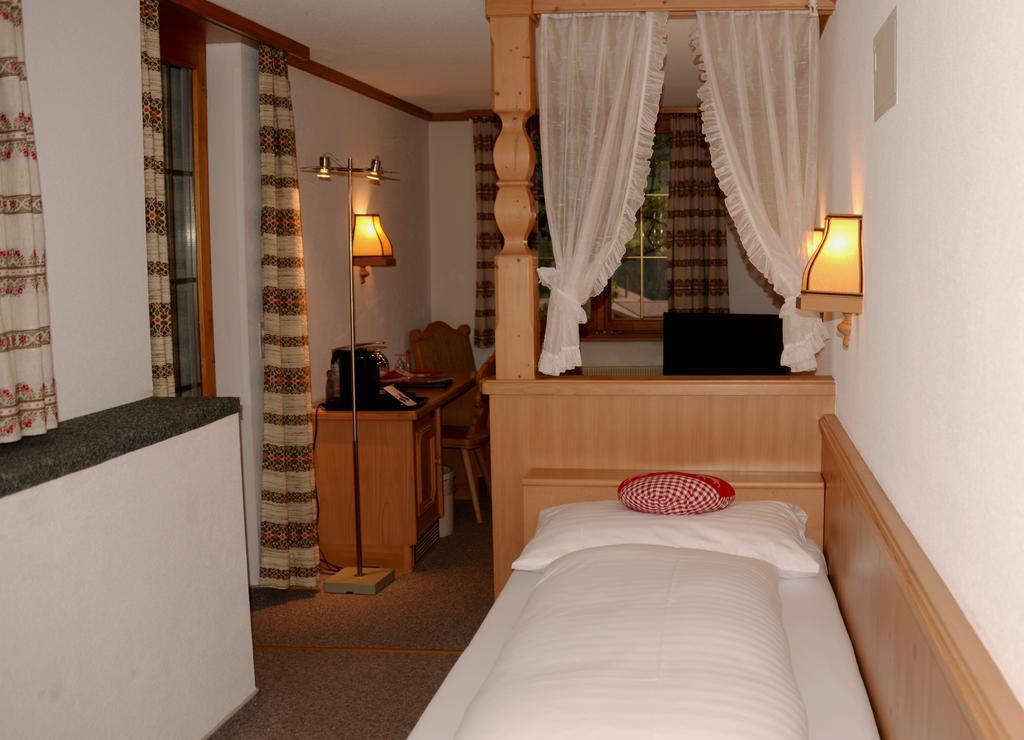 Alpenhof Hotel Grindelwald Room photo